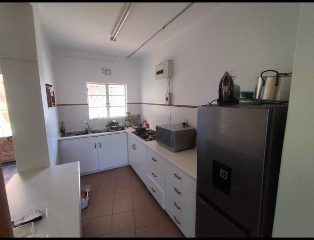 1 BEDROOM APARTMENT TO LET IN ESSENWOOD